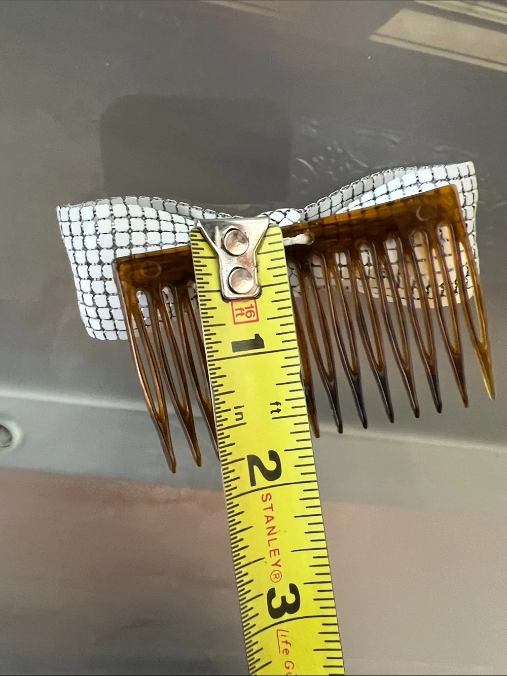 👱‍♀️1980s Silver Fan + White Bow Hair + Iridescent Beaded Hair Comb Set of 3 VTG